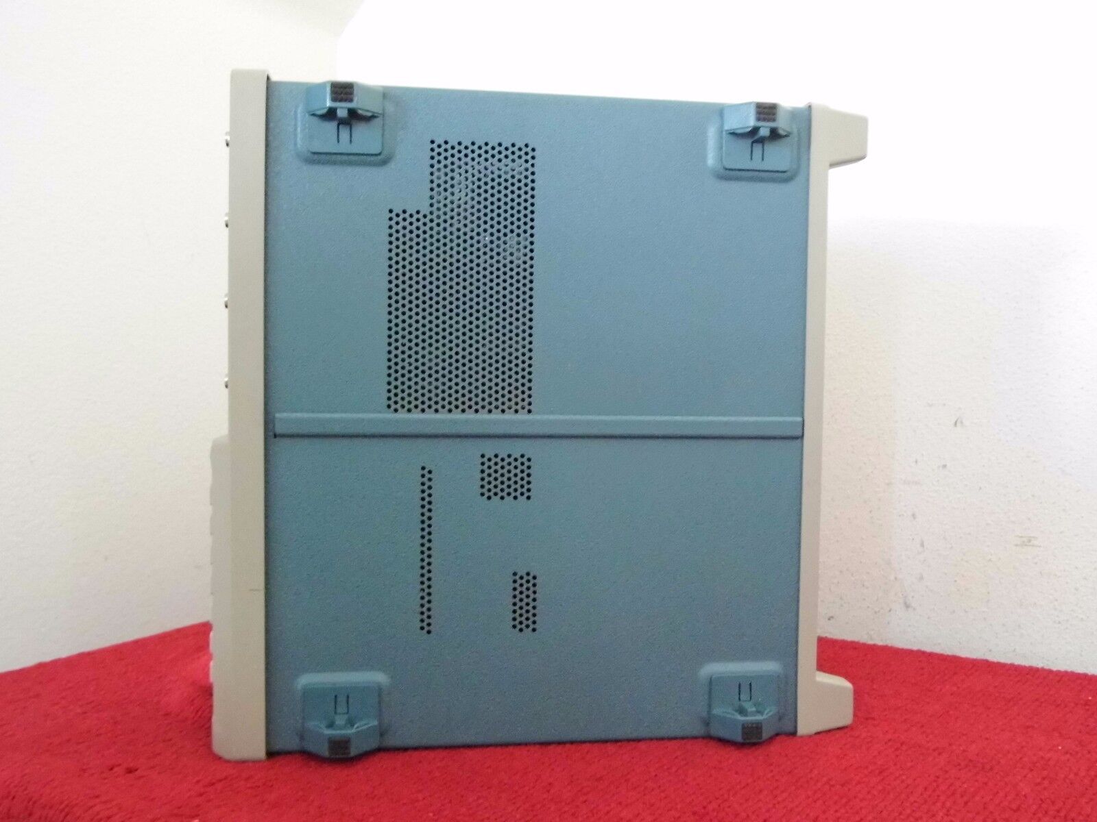Tektronix TDS784A DPO Oscilloscope 1GHz, 4GS/s Tektronix TDS784A DPO Oscilloscope 1GHz, 4GS/s